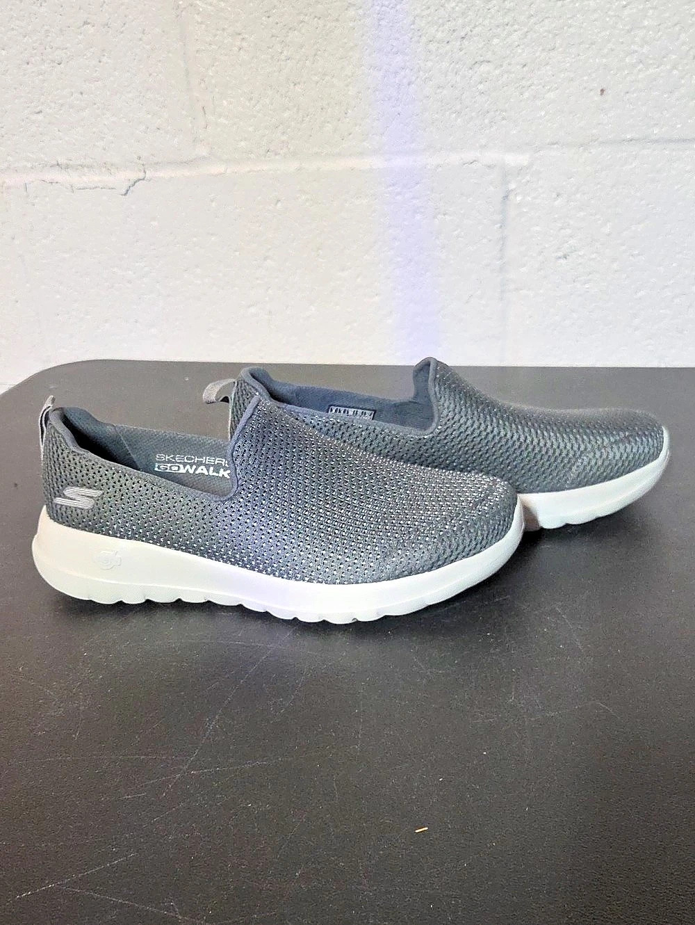 Skechers GOwalk Sneakers Gray & White US 8